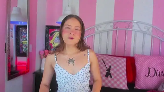 Liah Grey8 online show from May 19, 9:11 pm