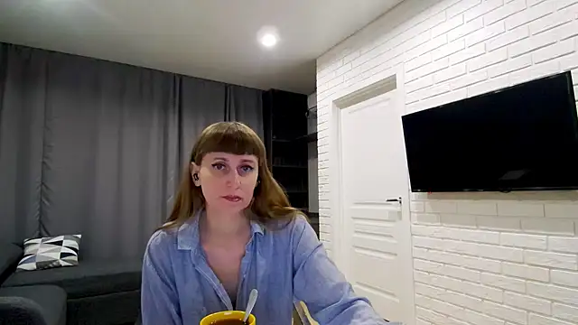 Daniella Lorente online show from May 21, 11:46 pm