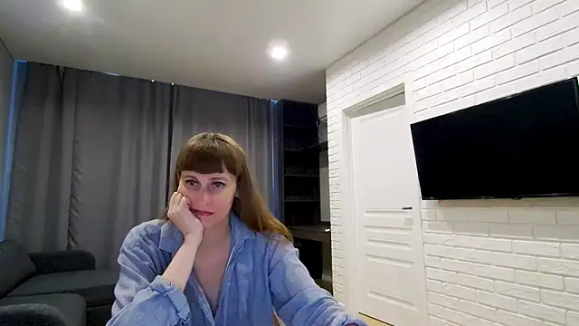Daniella Lorente online show from May 28, 4:49 pm