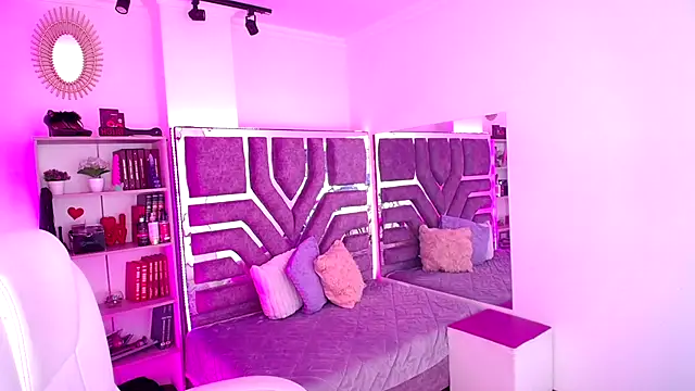 AliceWalker 11 online show from October 5, 9:09 pm