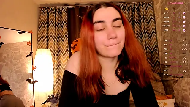 hannacheekss  online show from October 30, 6:16 am