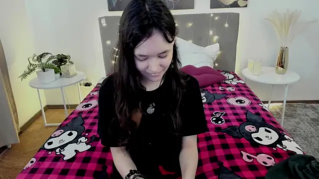 Emily Strikeee online show from May 25, 1:48 am