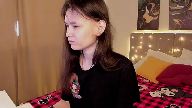 Emily Strikeee online show from May 14, 2:28 am