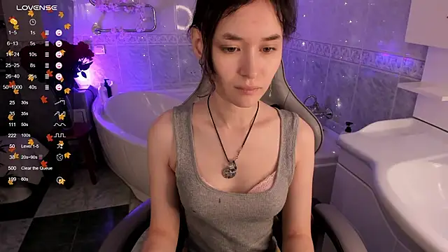 Emily Strikeee online show from November 12, 10:02 am