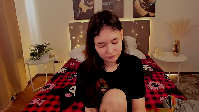 Emily Strikeee online show from May 15, 2:38 am