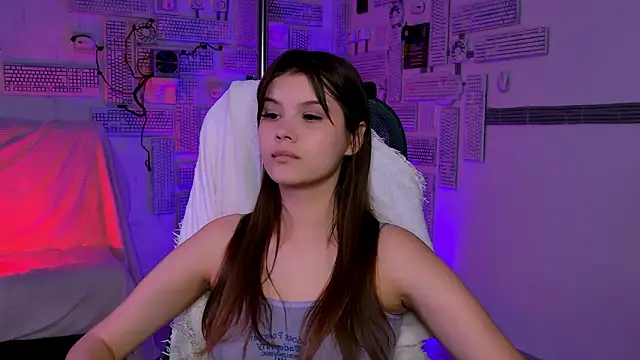 EvaThopson online show from February 12, 6:59 am