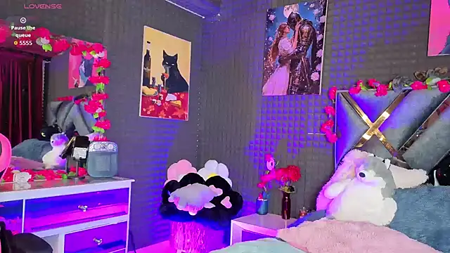 SolBeaumont1 online show from March 30, 7:35 pm