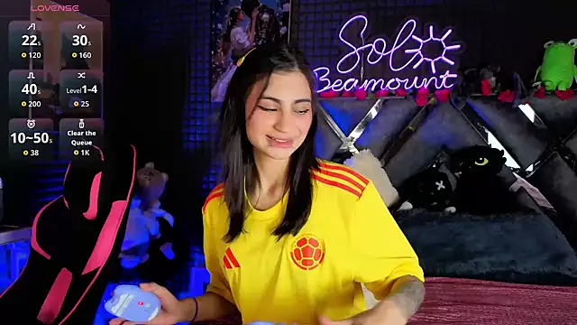 SolBeaumont1 online show from June 27, 7:31 pm