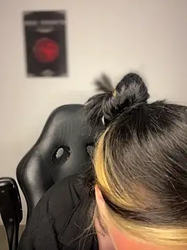 AnnikaMerliahh  online show from October 31, 4:14 am