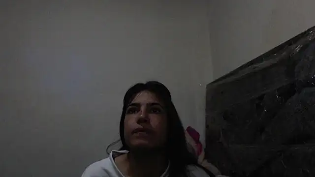 skinny sweet2411 online show from March 4, 6:09 am