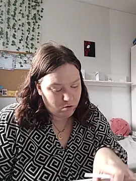 CurvyMilf1992 online show from October 15, 7:11 am