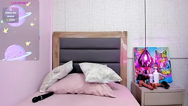 shelbystetson online show from September 12, 2:12 am