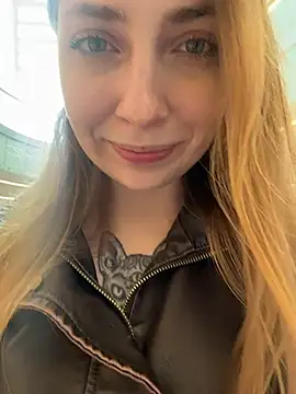 Sunny   Bunny online show from May 11, 1:13 pm