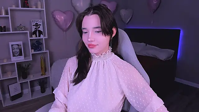 as1an girlfriend online show from March 3, 2:28 am