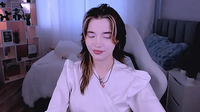 as1an girlfriend online show from June 26, 5:30 am