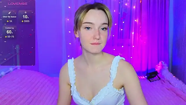 Wild Sophie  online show from January 7, 3:26 pm