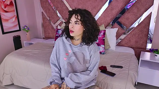 KatherineGomez online show from May 5, 2:47 am