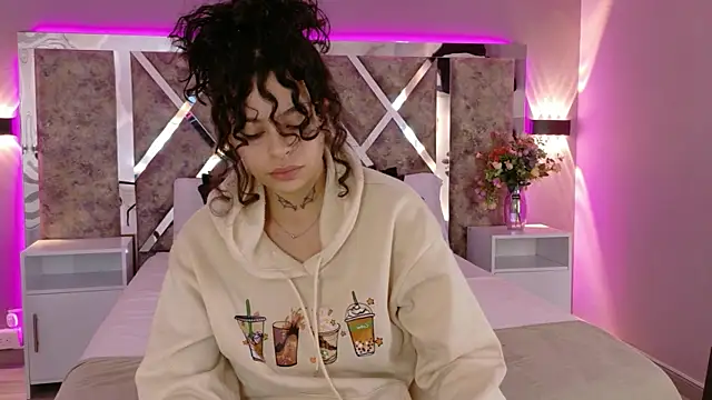 KatherineGomez online show from May 19, 2:40 am