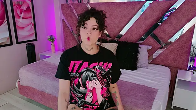 KatherineGomez online show from April 8, 1:30 am