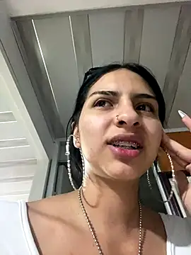 Hilary pinkk online show from October 8, 3:33 am