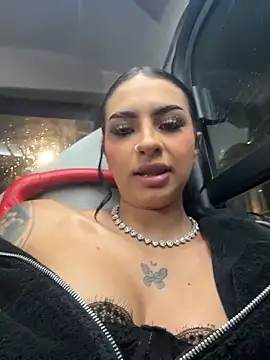 Hilary pinkk online show from February 7, 1:09 am