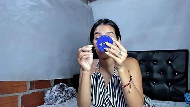 Snapshot of Joynali chatting on October 8, 5:28 pm Joynali online show from October 8, 5:28 pm
