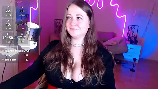 LizzyShine online show from October 4, 5:06 pm