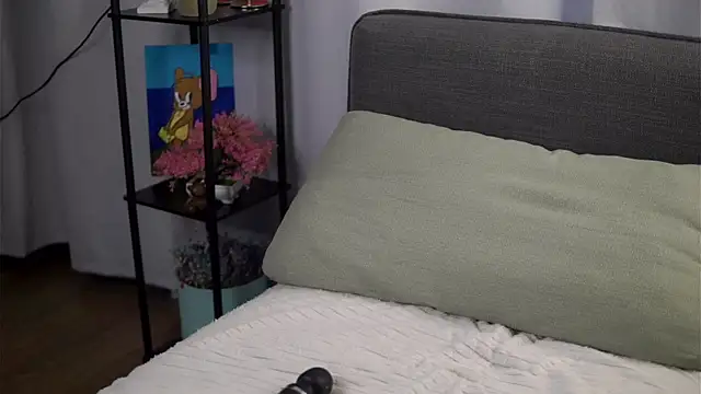 VeronaAppleberry online show from May 10, 2:24 am