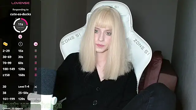 LizaKisses online show from November 13, 3:55 pm