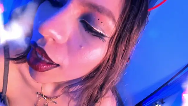 delilah fix online show from May 13, 9:42 pm