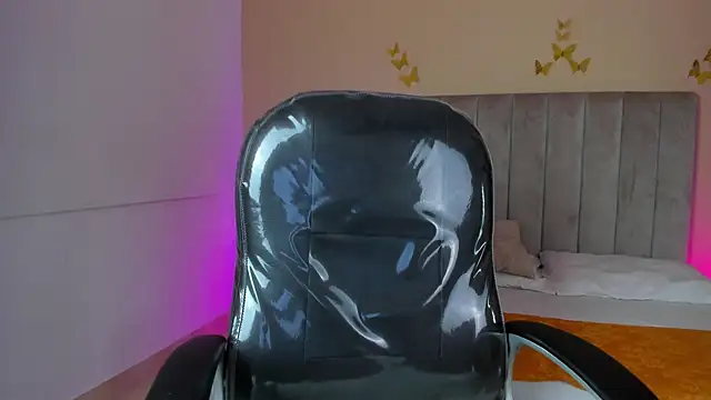 Charlotte Olsen  online show from May 22, 8:07 pm