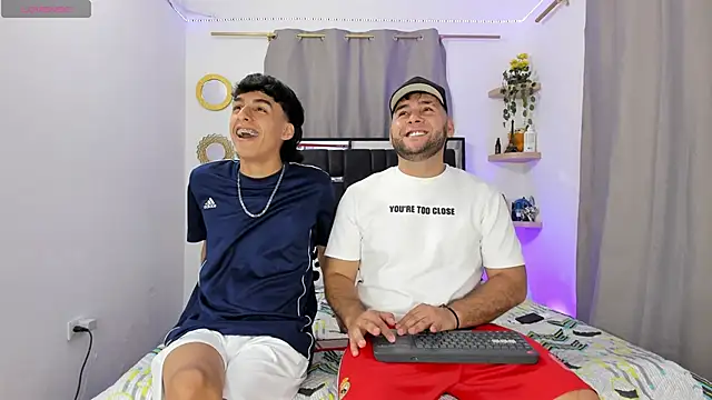 VALERIO AND DORIAN online show from March 29, 1:26 am