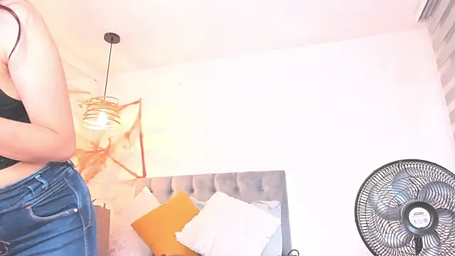 Nami sunny online show from October 14, 7:05 pm