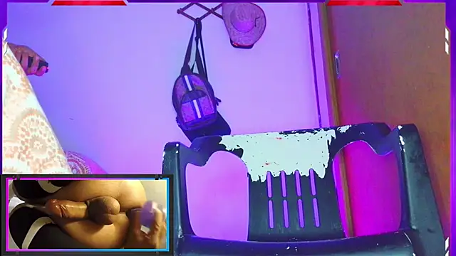 Wendy Karrot 69 online show from May 25, 4:22 am