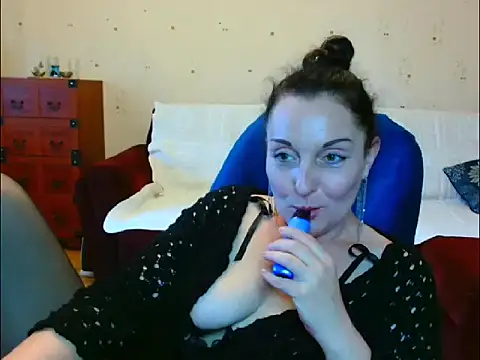 Alice3694 online show from May 16, 8:17 am