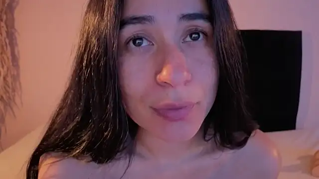 ChloeTurner  online show from January 16, 11:45 pm