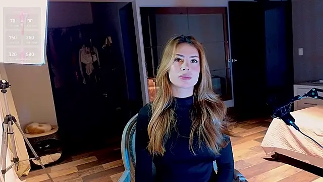 greyslopez online show from May 20, 11:13 pm