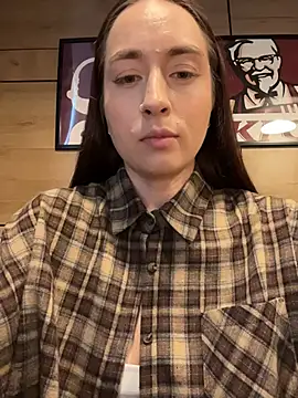 Holly Play online show from May 19, 11:06 am