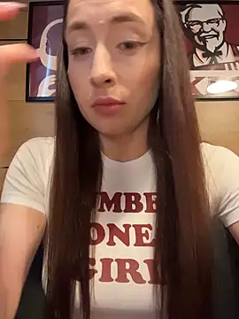 Holly Play online show from May 20, 11:07 am