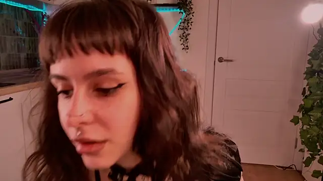 MichaellaMoon online show from May 14, 6:14 pm