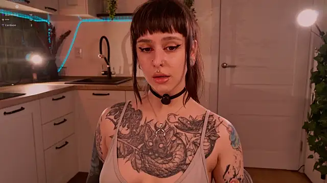 MichaellaMoon online show from May 26, 4:17 pm