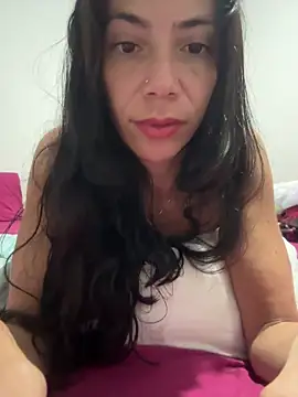 Rainha Travessa online show from April 5, 9:19 am