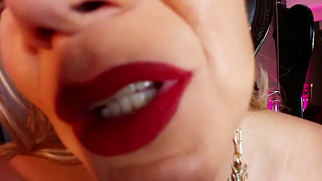 MelaniaKnauss online show from March 2, 8:26 pm