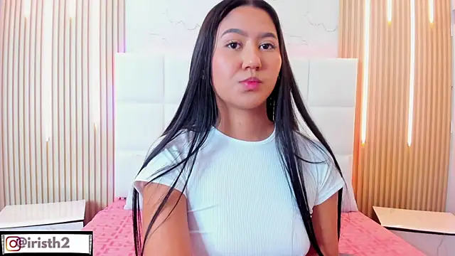 Iris Thompson  online show from October 17, 3:43 am