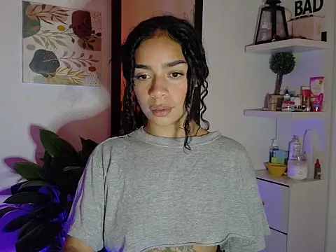 lali2gab online show from May 5, 1:52 am