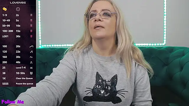 IvanaCharm online show from October 10, 3:33 am