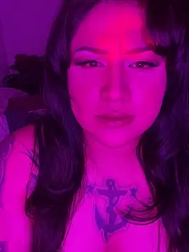 Phoenixcalixo online show from May 2, 4:38 am