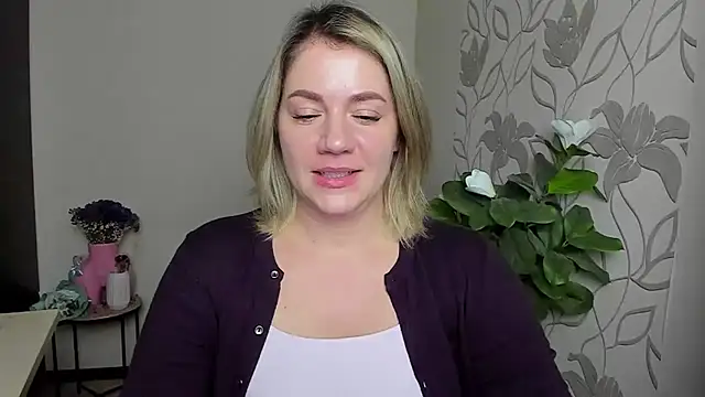 MariaSttone online show from October 13, 6:10 pm