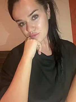 Snapshot of C-ALIMA_OX chatting on September 21, 1:43 pm C-ALIMA OX online show from September 21, 1:43 pm