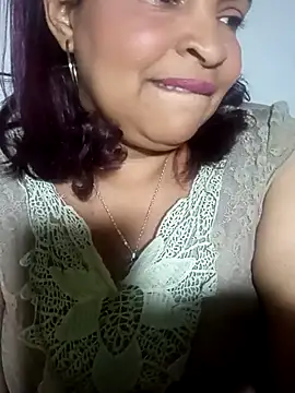 Snapshot of _violetta_- chatting on October 5, 1:10 am violetta - online show from October 5, 1:10 am
